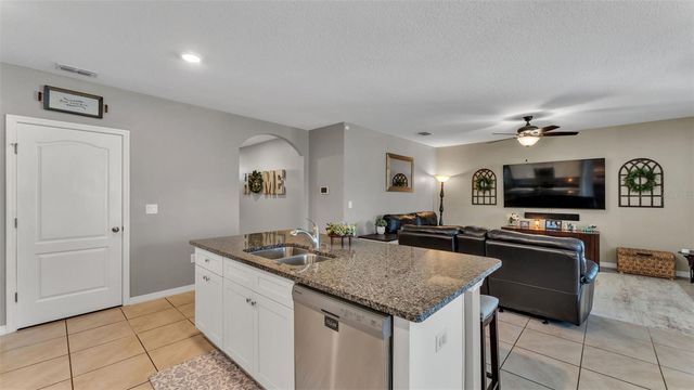 198 ST THOMAS DRIVE, Mulberry, FL 33860