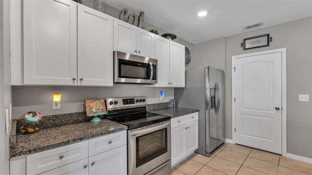 198 ST THOMAS DRIVE, Mulberry, FL 33860