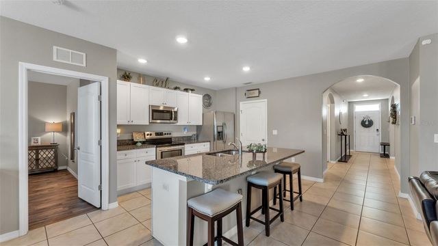 198 ST THOMAS DRIVE, Mulberry, FL 33860