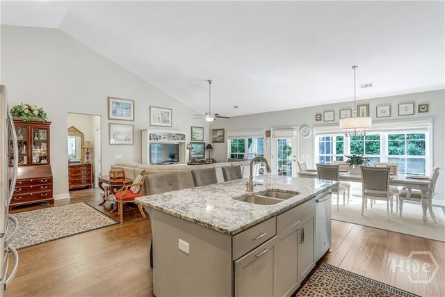 2202 Woodside Crossing, Savannah, GA 31405