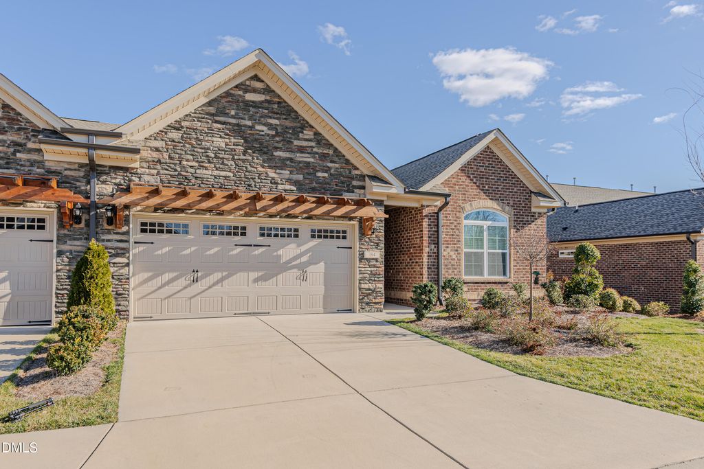 194 Dunvegan Lane, Burlington, NC 27215