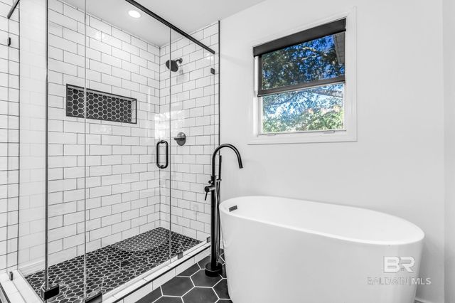 16020 Keeney Drive, Fairhope, AL 36532