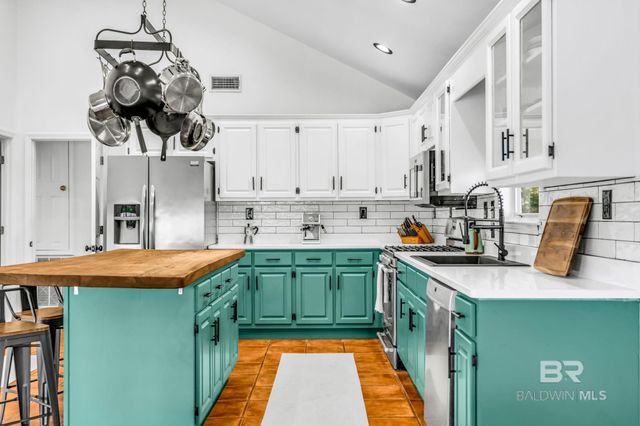 16020 Keeney Drive, Fairhope, AL 36532