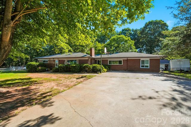 2089 Connelly Springs Road, Lenoir, NC 28645