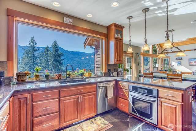 145 Lava Lane, Ronald, WA 98940