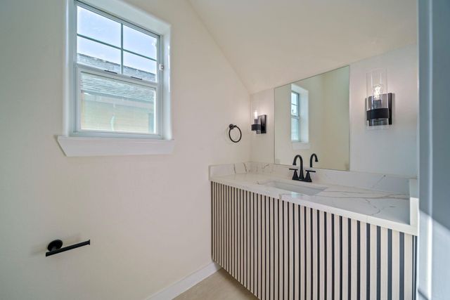 2202 31st Street, Galveston, TX 77550