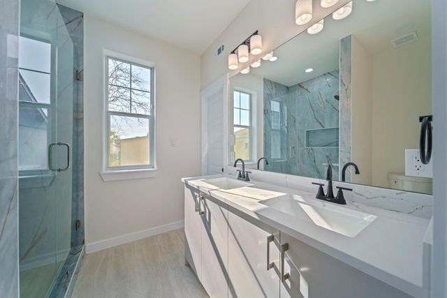 2202 31st Street, Galveston, TX 77550