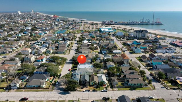 2202 31st Street, Galveston, TX 77550
