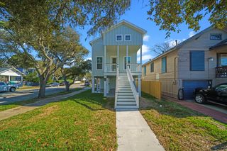 2202 31st Street, Galveston, TX 77550