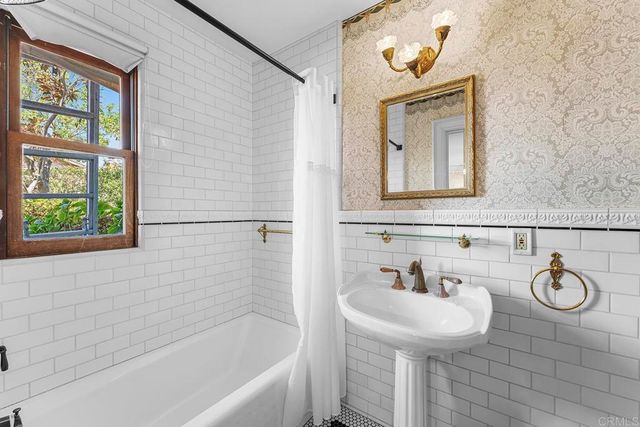 1779 Elevado Road, Vista, CA 92084