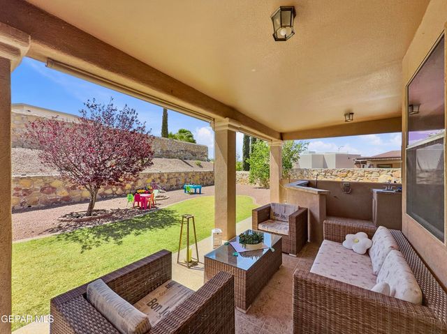 1649 ROCK DOVE Lane, El Paso, TX 79911