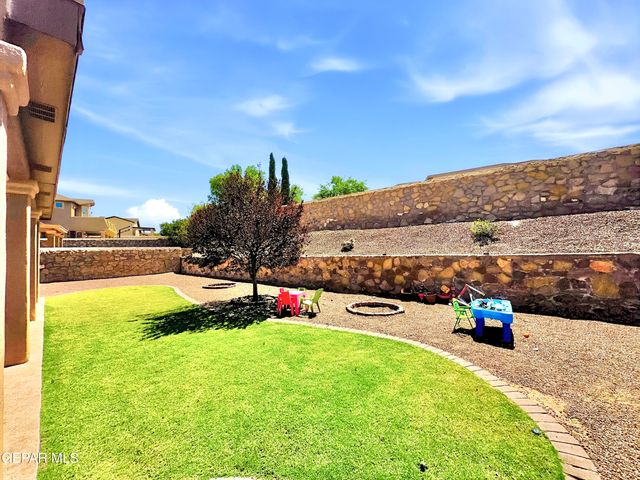 1649 ROCK DOVE Lane, El Paso, TX 79911