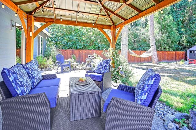 3020 Sauk Drive, Camano Island, WA 98282