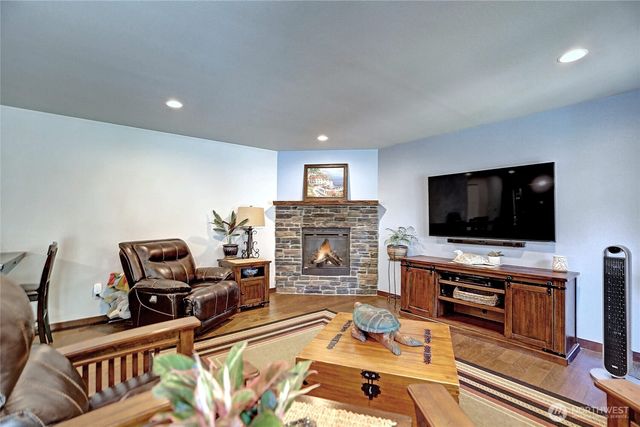 3020 Sauk Drive, Camano Island, WA 98282
