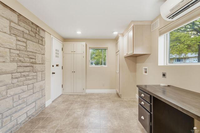 2415 Lookout Drive, Manhattan, KS 66502