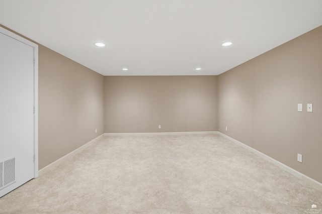 2415 Lookout Drive, Manhattan, KS 66502