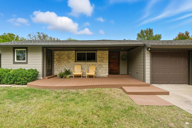 2415 Lookout Drive, Manhattan, KS 66502