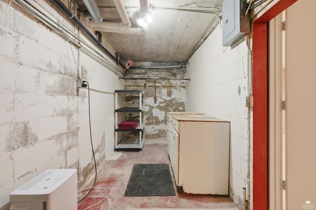 2415 Lookout Drive, Manhattan, KS 66502