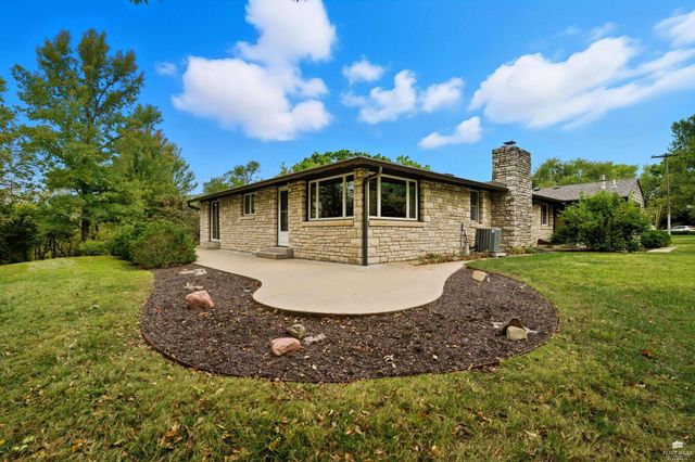 2415 Lookout Drive, Manhattan, KS 66502