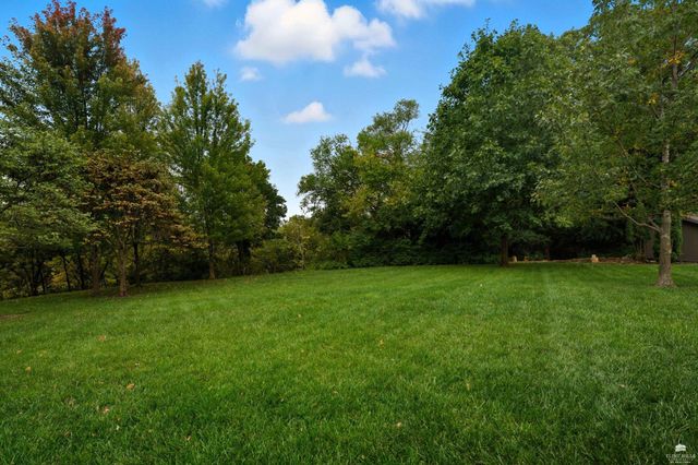 2415 Lookout Drive, Manhattan, KS 66502