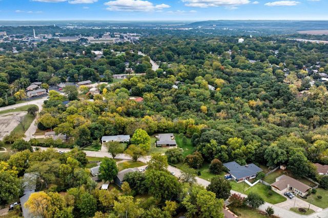 2415 Lookout Drive, Manhattan, KS 66502