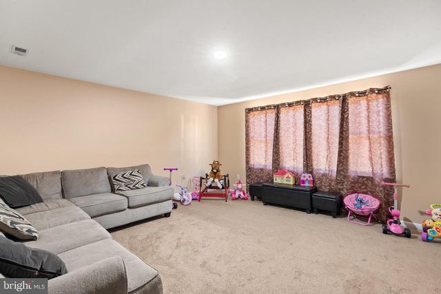 28570 OCEAN GTWY, Salisbury, MD 21801