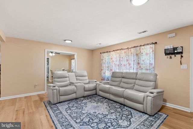 28570 OCEAN GTWY, Salisbury, MD 21801