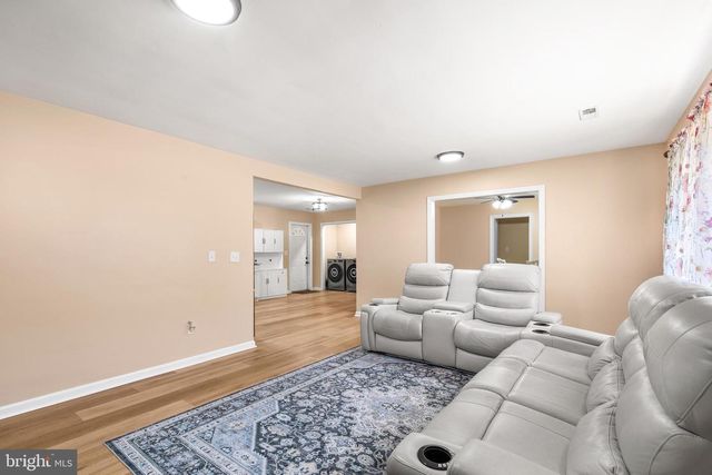 28570 OCEAN GTWY, Salisbury, MD 21801