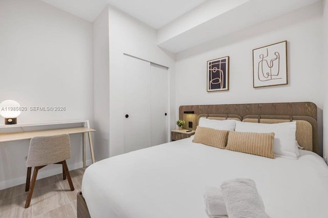 580 72nd St 613, Miami Beach, FL 33141