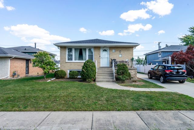 8405 Melvina Avenue, Burbank, IL 60459