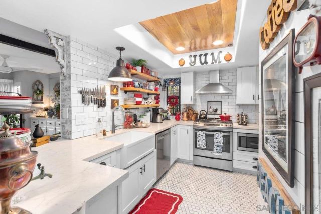 4011 Layang Layang Cir F, Carlsbad, CA 92008