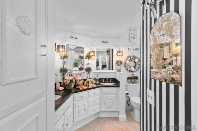 4011 Layang Layang Cir F, Carlsbad, CA 92008