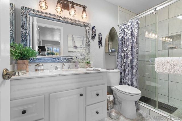 4011 Layang Layang Cir F, Carlsbad, CA 92008