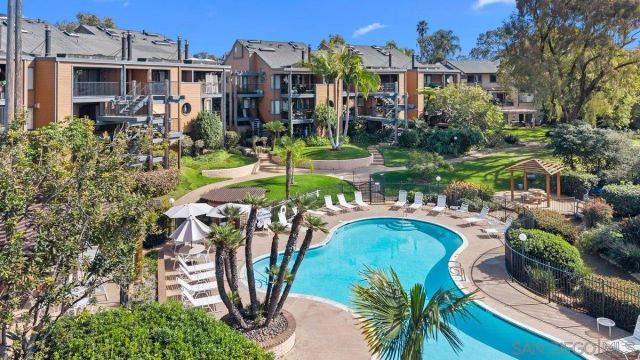 4011 Layang Layang Cir F, Carlsbad, CA 92008