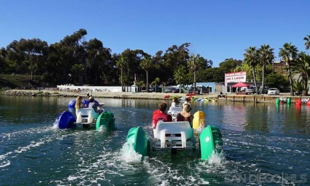 4011 Layang Layang Cir F, Carlsbad, CA 92008