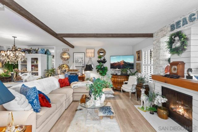 4011 Layang Layang Cir F, Carlsbad, CA 92008