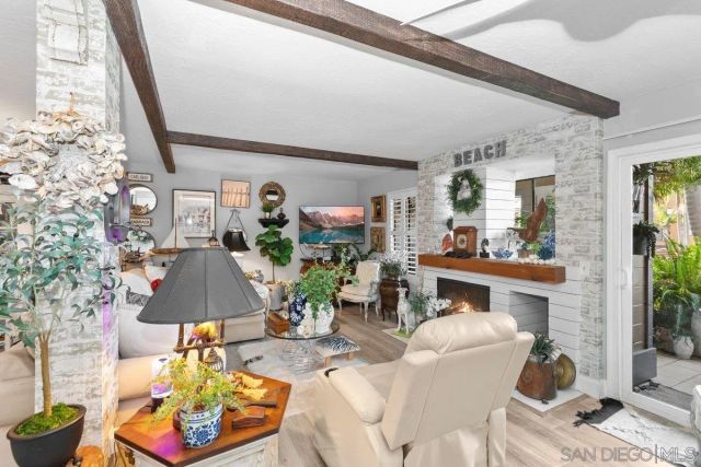 4011 Layang Layang Cir F, Carlsbad, CA 92008