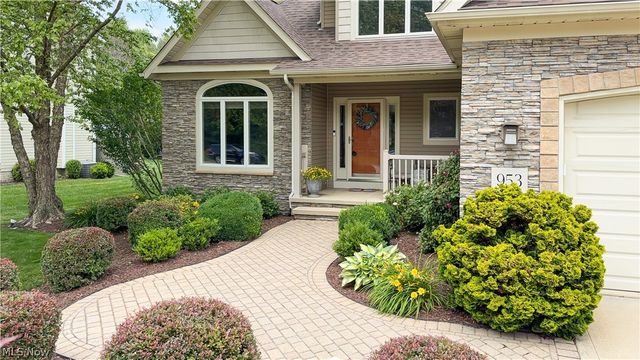 953 Outrigger Cove, Painesville, OH 44077