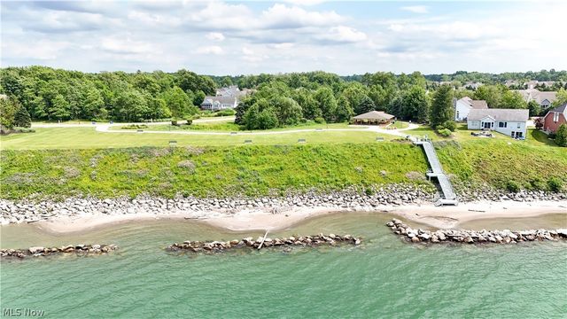 953 Outrigger Cove, Painesville, OH 44077