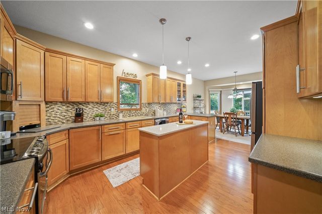 953 Outrigger Cove, Painesville, OH 44077