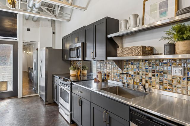 309 Church St Apt 303, Nashville, TN 37201