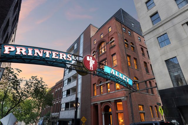 309 Church St Apt 303, Nashville, TN 37201