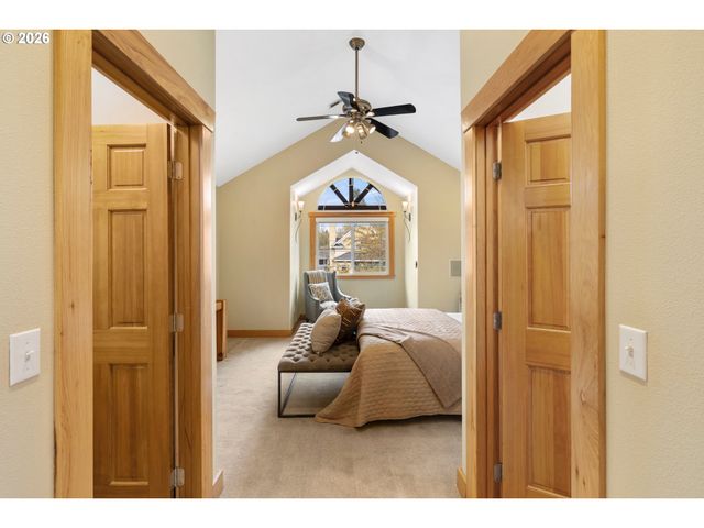 1002 Se UMATILLA St, Portland, OR 97202