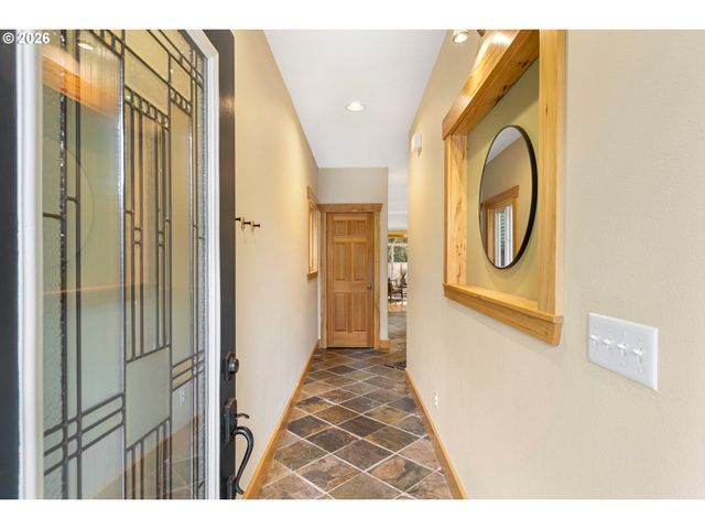 1002 Se UMATILLA St, Portland, OR 97202