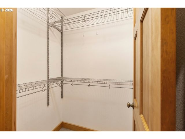 1002 Se UMATILLA St, Portland, OR 97202