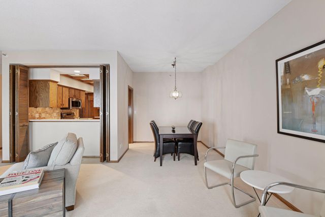 1235 Yale Place 908, Minneapolis, MN 55403