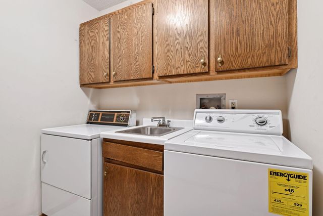 1235 Yale Place 908, Minneapolis, MN 55403