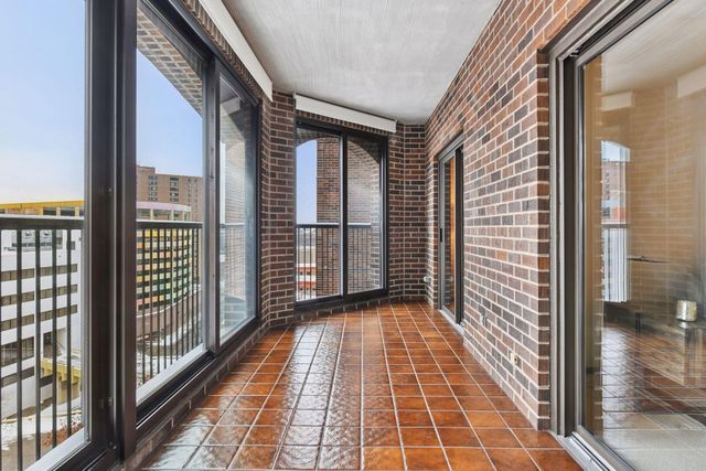 1235 Yale Place 908, Minneapolis, MN 55403