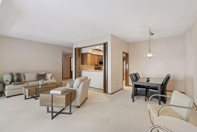 1235 Yale Place 908, Minneapolis, MN 55403