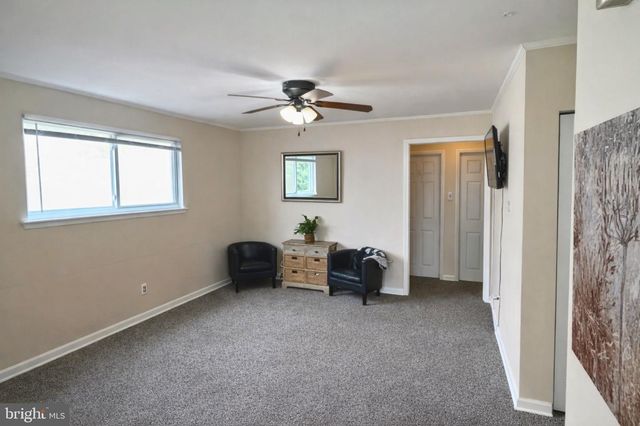 202 GREEN ST, Holmes, PA 19043